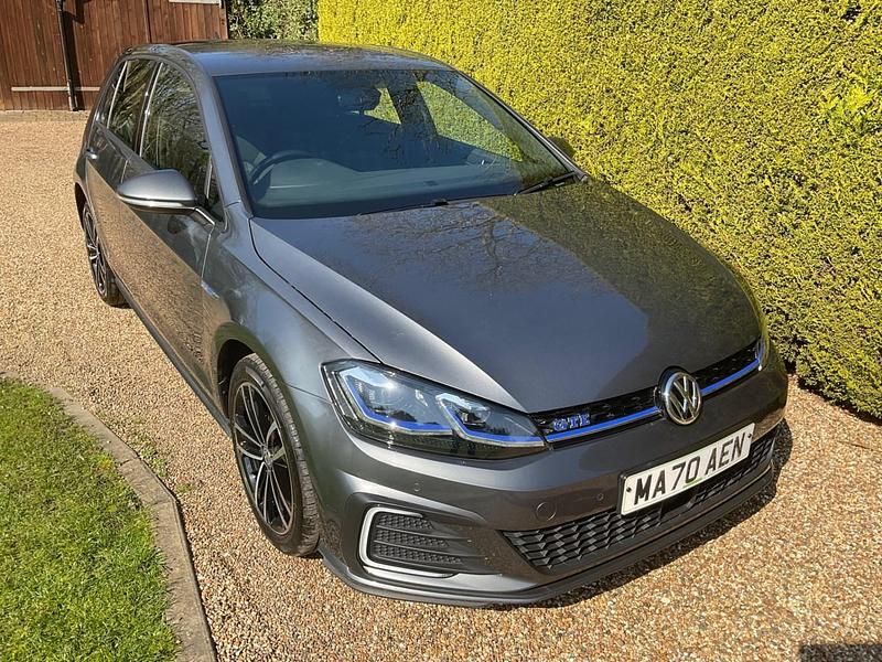 Używany VW Golf VII GTE 201 KM (147 kW) 2020 Szary Hatchback
