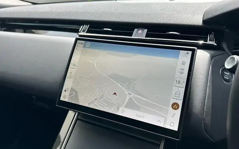 Used Land Rover Range Rover Velar HSE Dynamic 204 HP (150 kW) 2025 White SUV