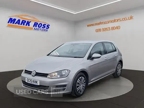 Usado VW Golf VII S 105 HP (77 kW) 2015 Prateado Citadino