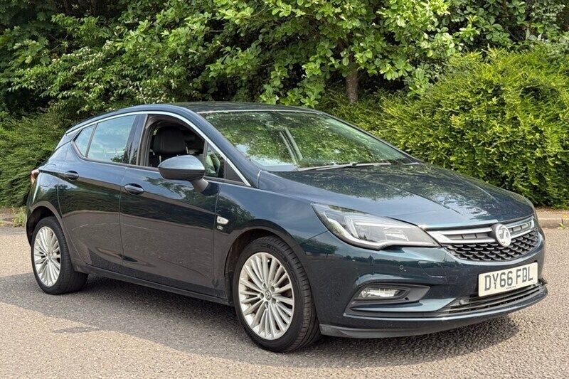 Green Used 2016 Vauxhall Astra Elite Hatchback | £2,995 (Super price) - Image 1/1