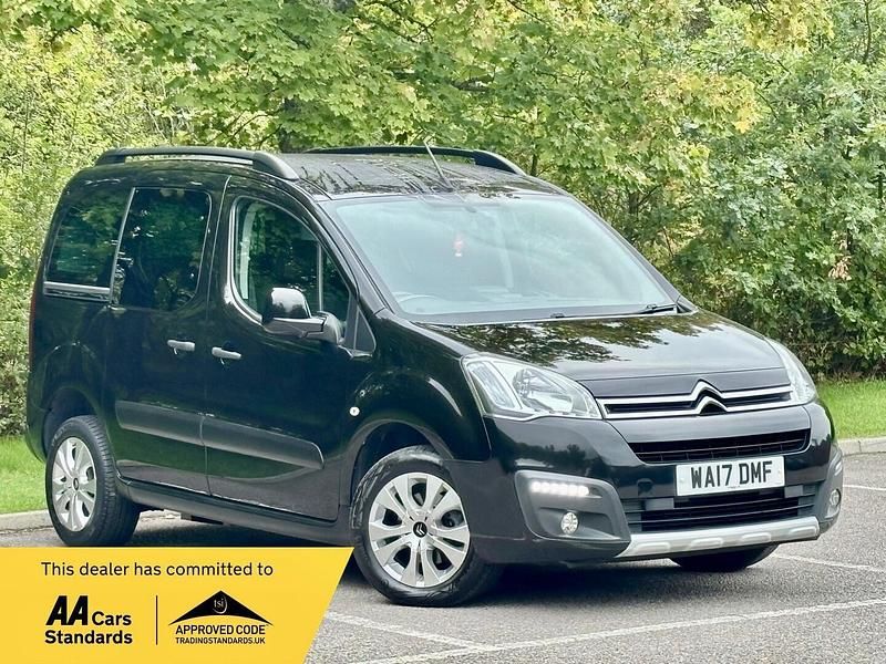 Used Citroën Berlingo XTR 100 HP (73 kW) 2017 Black MPV