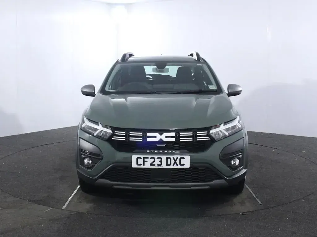 Used Dacia Sandero Expression 90 HP (66 kW) 2023 Green Hatchback