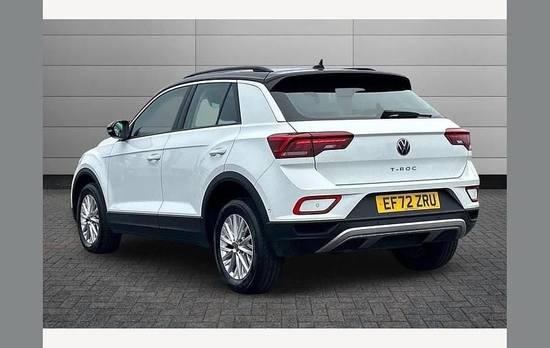 Used VW T-Roc Life 150 HP (110 kW) 2023 Pure white SUV