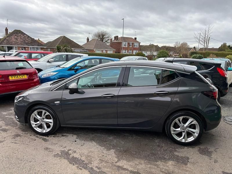 Used Vauxhall Astra SRi 110 HP (80 kW) 2016 Grey Hatchback