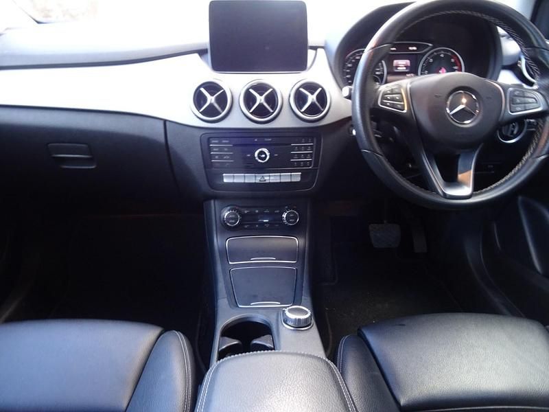 Used Mercedes B200 2016 Grey MPV