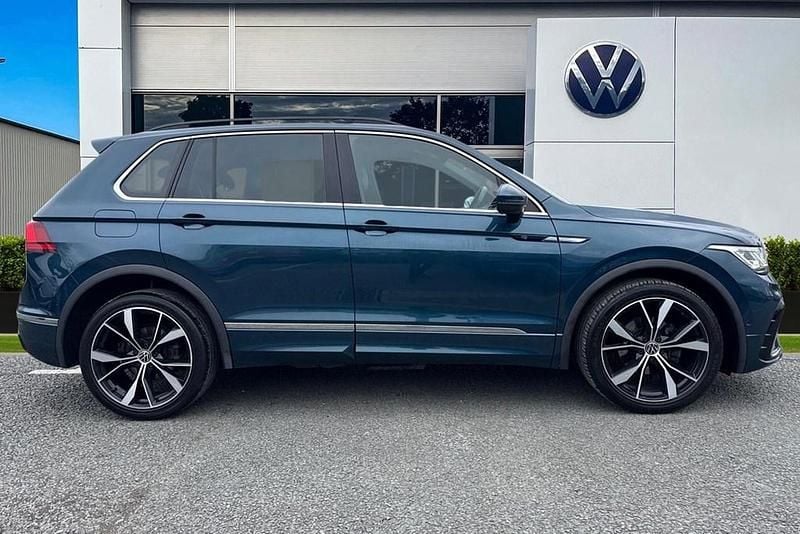 Used VW Tiguan R-line 150 HP (110 kW) 2023 Blue SUV
