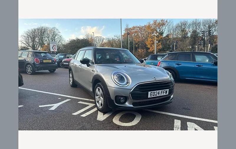 Silver Used 2024 Mini Cooper Clubman Classic Estate | £23,995 (Fair price) - Image 1/4