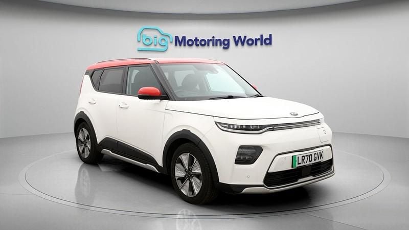 White Used 2020 Kia Soul EV First Edition SUV | £12,100 - Image 1/4