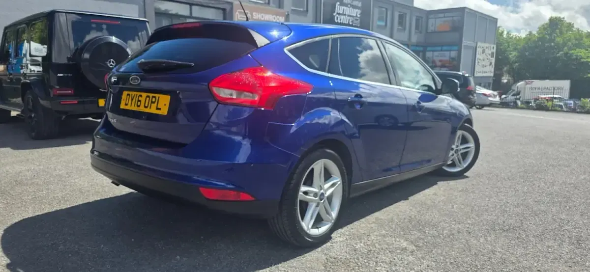 Used Ford Focus Zetec 2016 Blue Hatchback