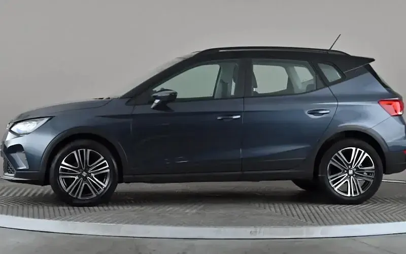Used Seat Arona SE Technology 110 HP (80 kW) 2023 Grey SUV