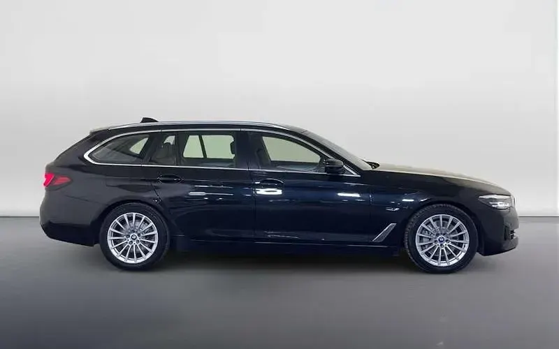 Used BMW 530e Comfort Edition 292 HP (214 kW) 2021 Black Estate
