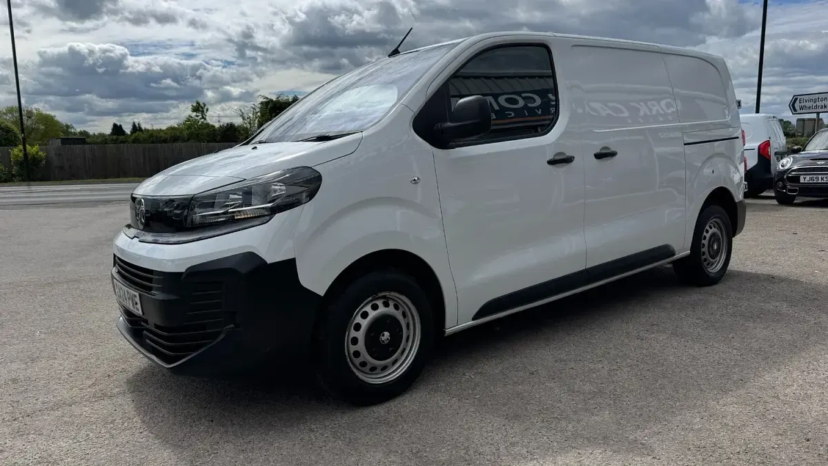 Used Vauxhall Vivaro S 2024 White MPV
