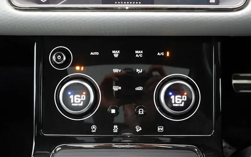 Used Land Rover Range Rover evoque R-Dynamic 309 HP (227 kW) 2021 Bronze SUV