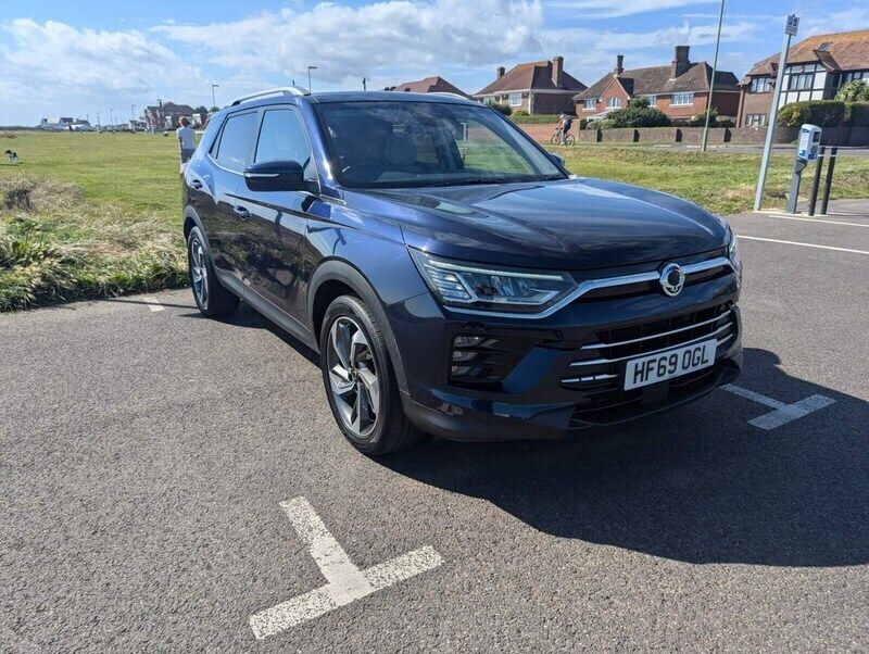 Used Ssangyong (KGM) Korando 134 HP (98 kW) 2019 Blue Estate