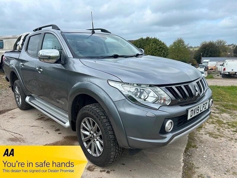 Used Mitsubishi L200 Warrior 181 HP (133 kW) 2019 Grey Pickup