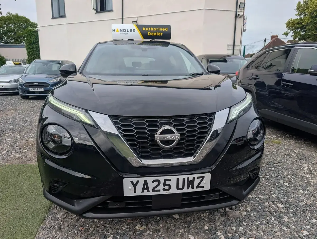 Used Nissan Juke N-Connecta 143 HP (105 kW) 2025 Black SUV