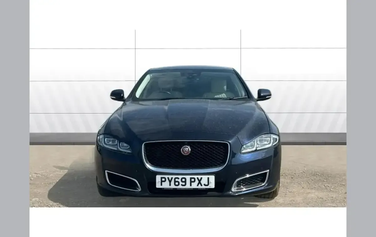 Used Jaguar XJ 301 HP (221 kW) 2019 Blue Sedan