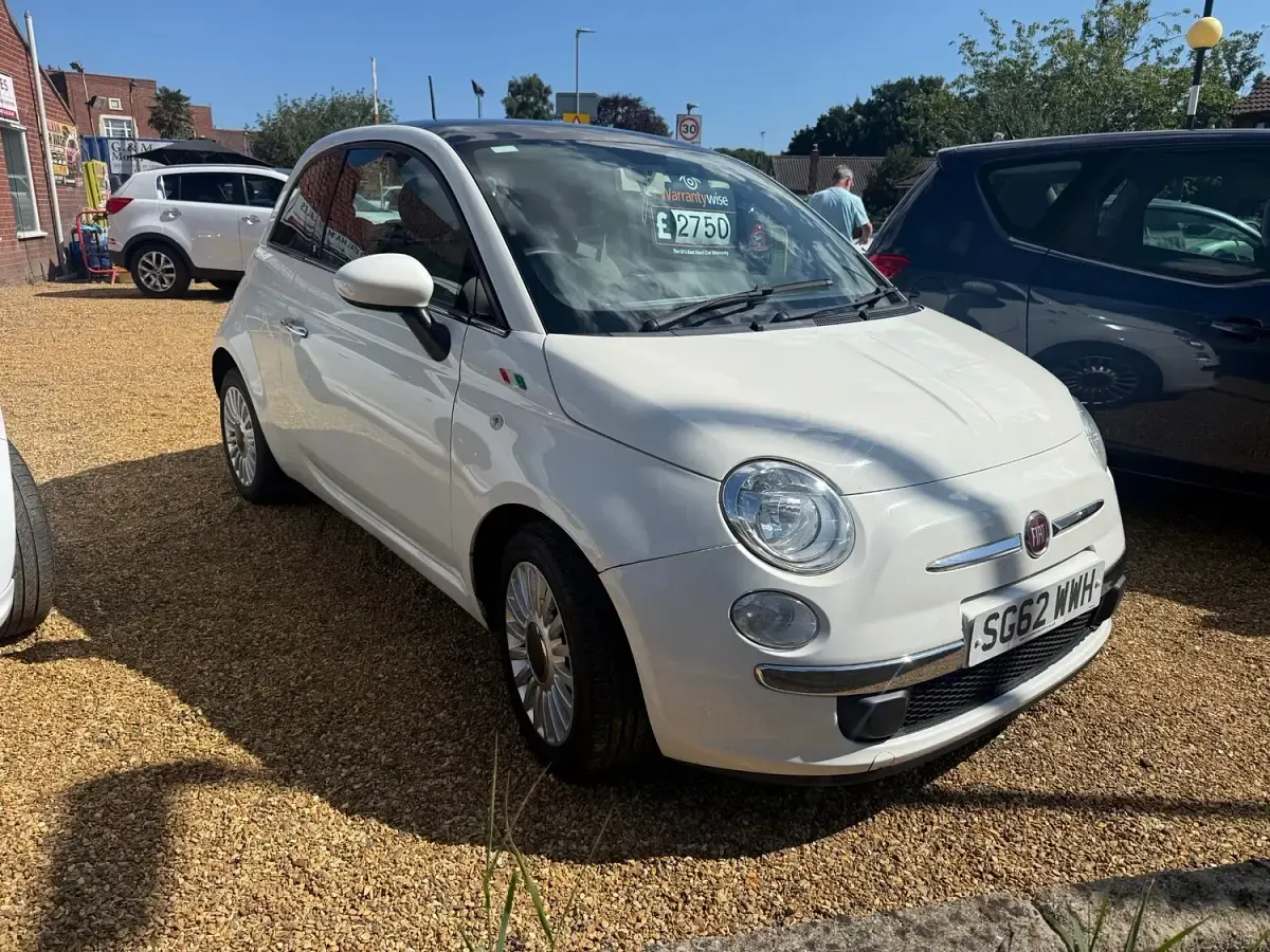 Used Fiat 500 Lounge 69 HP (50 kW) 2012 White Hatchback