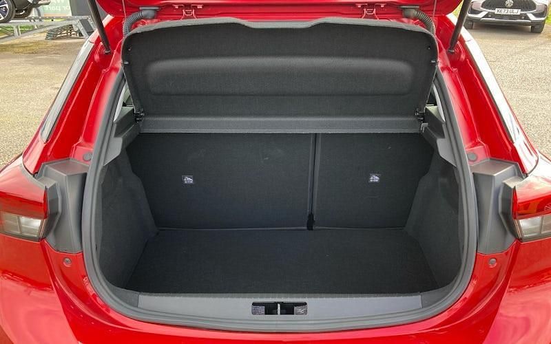 Używany Vauxhall Corsa Design Edition 101 KM (74 kW) 2025 Hatchback