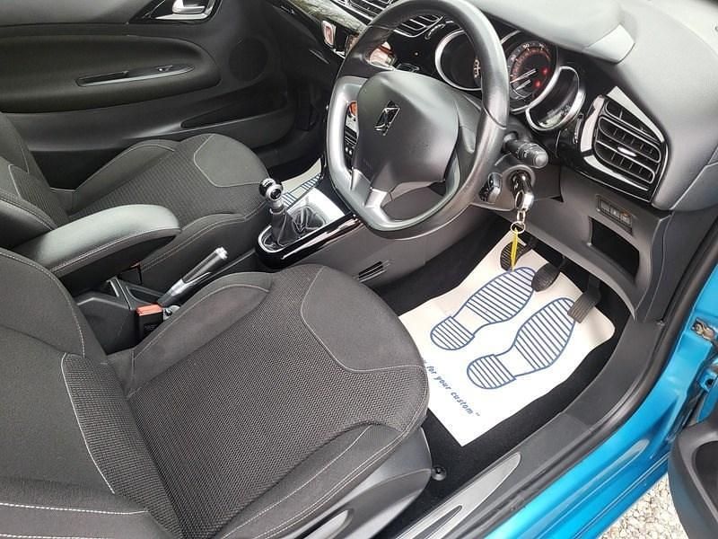 Used Citroën DS3 PureTech 82 HP (60 kW) 2015 Blue