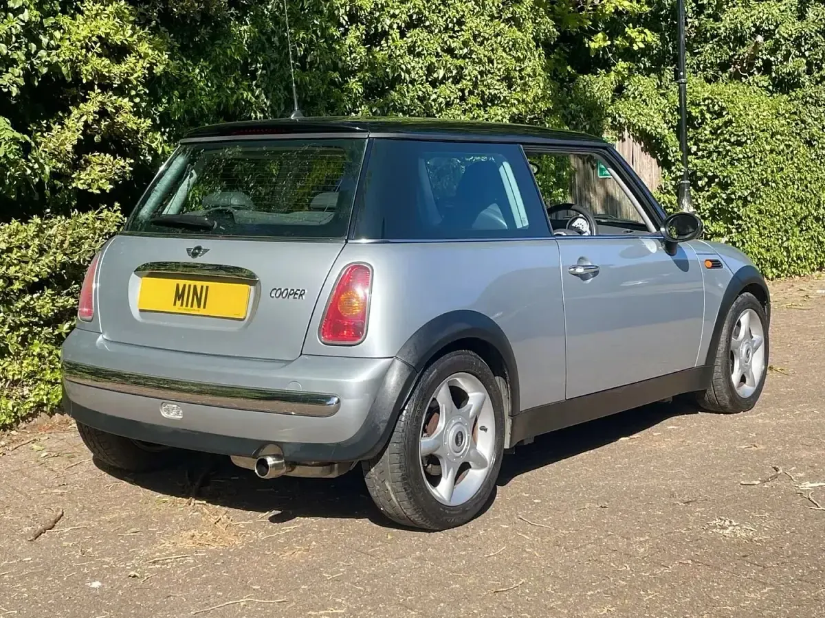 Used Mini Cooper Hatch 2004 Pure silver metallic Hatchback