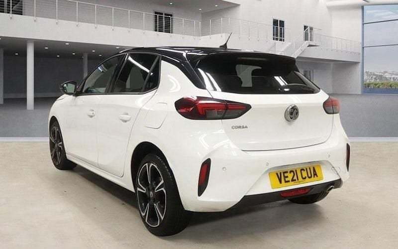 Used Vauxhall Corsa SRi 101 HP (74 kW) 2021 White Hatchback