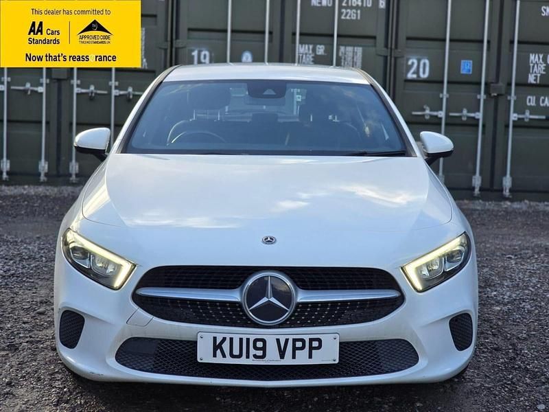 Used Mercedes A180 116 HP (85 kW) 2019 White Hatchback