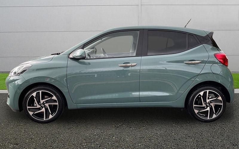 New Hyundai i10 Premium 79 HP (58 kW) 2025 Green Hatchback