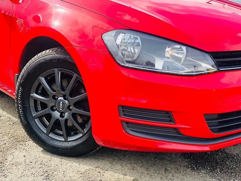Used VW Golf VII S 2016 Red Hatchback