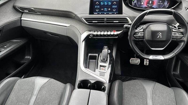 Used Peugeot 3008 Premium 179 HP (131 kW) 2019 Black SUV