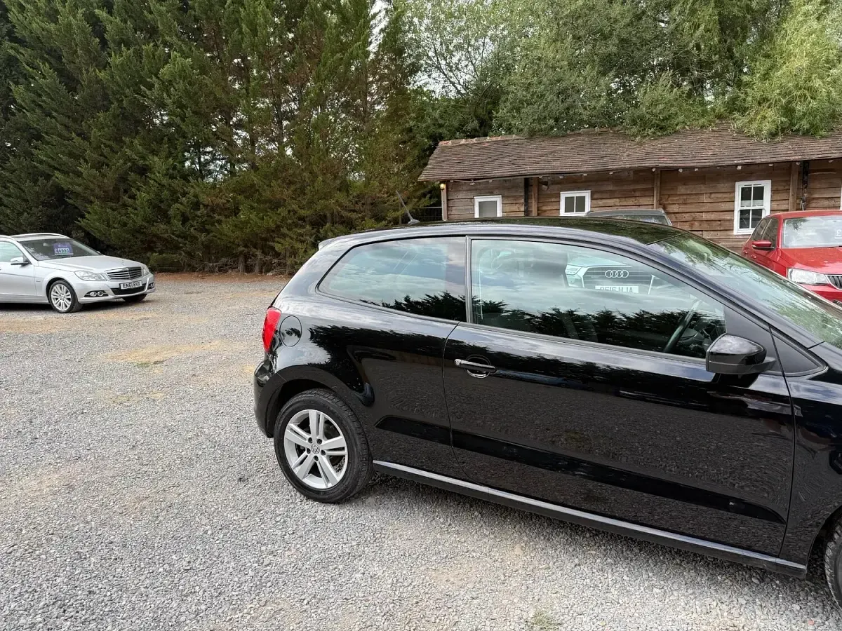 Used VW Polo Edition 90 HP (66 kW) 2017 Black Hatchback