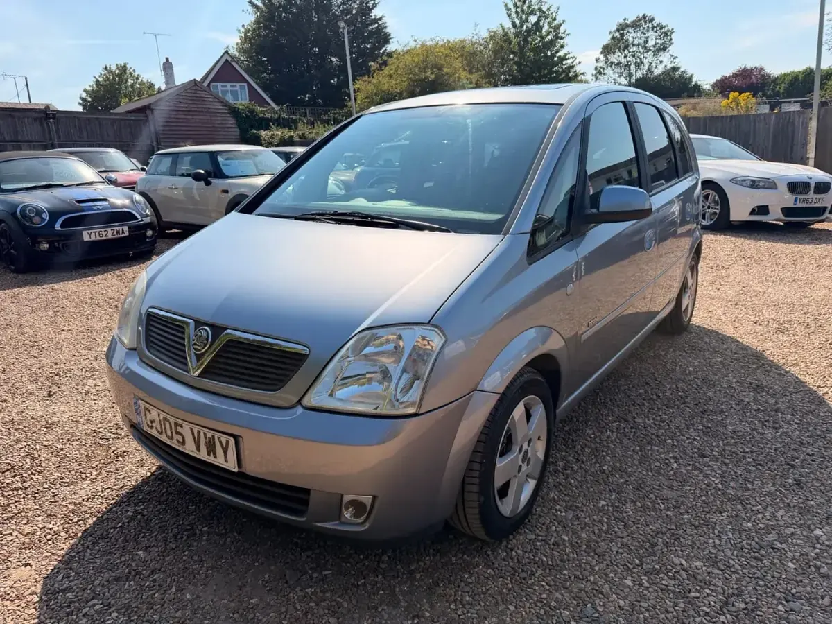 Used Vauxhall Meriva Design Edition 2005 Silver MPV