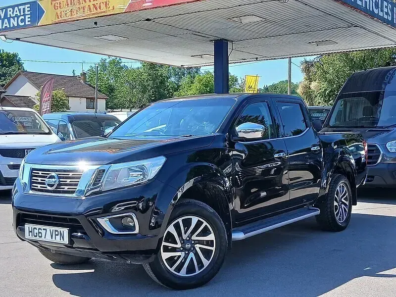 Used Nissan Navara Acenta+ 2018 Black Pickup