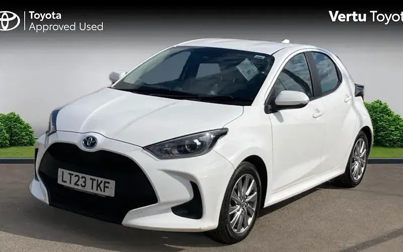 Second-hand Toyota Yaris Hybrid 116 CP (85 kW) 2026 Hatchback