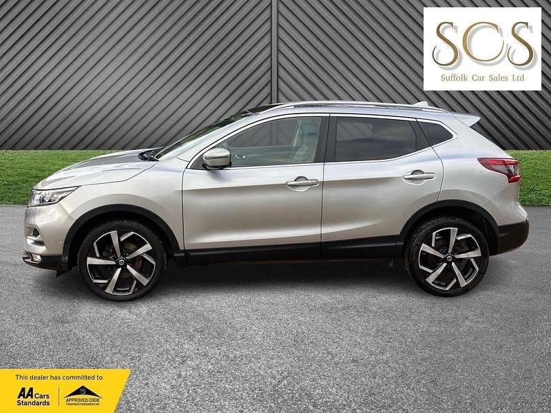 Used Nissan Qashqai Tekna 2017 Silver SUV
