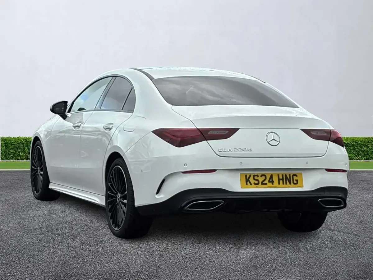 Gebraucht Mercedes CLA220 AMG Line Premium Plus 190 PS (139 kW) 2024 Weiß Limousine