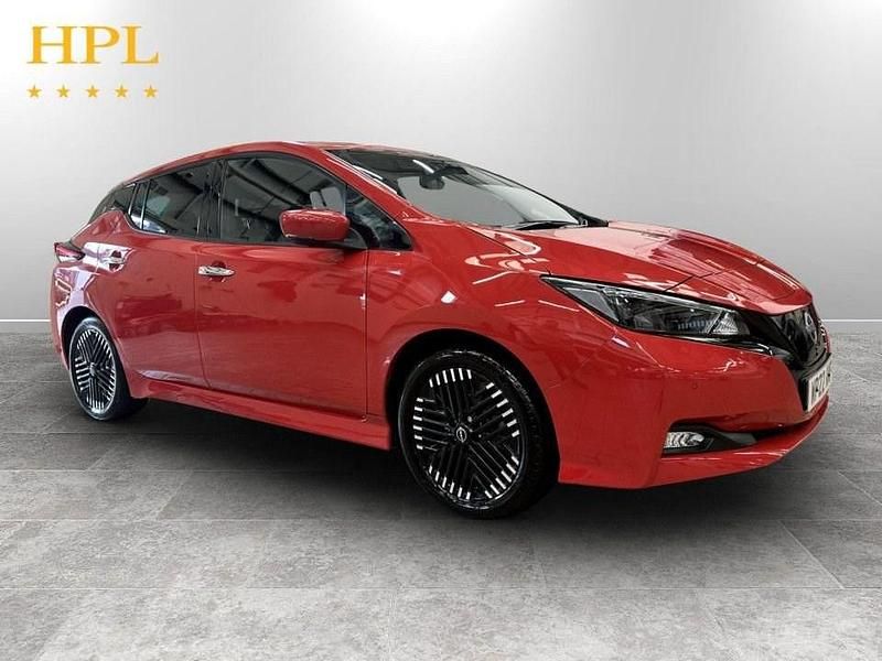 Used Nissan Leaf Tekna 110 kW (150 HP) 2022 Red Hatchback