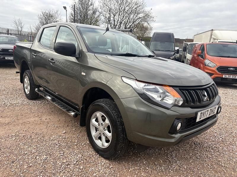 Green Used 2017 Mitsubishi L200 Pickup | £9,995 (Super price) - Image 1/4