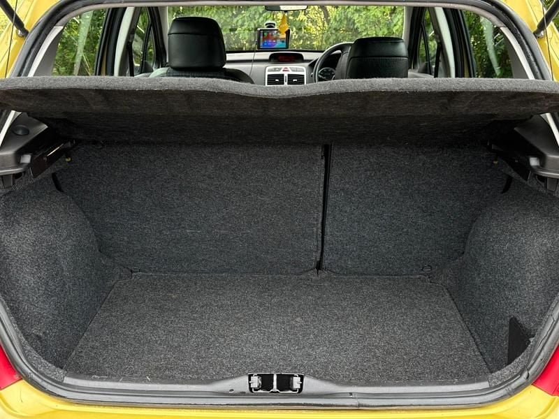Used Peugeot 307 2002 Yellow Hatchback