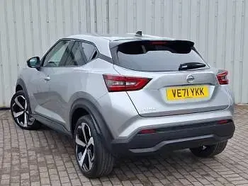 Used Nissan Juke Tekna 114 HP (83 kW) 2022 Silver SUV