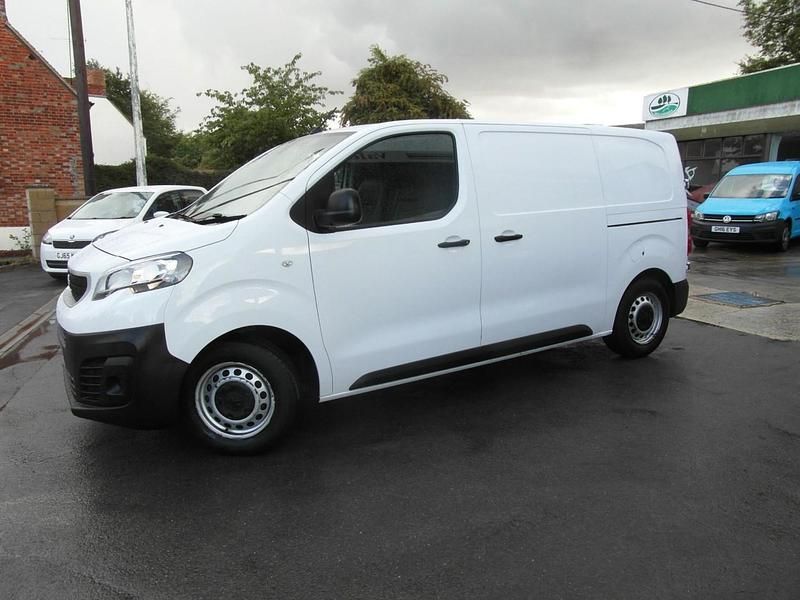 Gebraucht Vauxhall Vivaro Edition 100 PS (73 kW) 2020 Weiß Van / Kleinbus