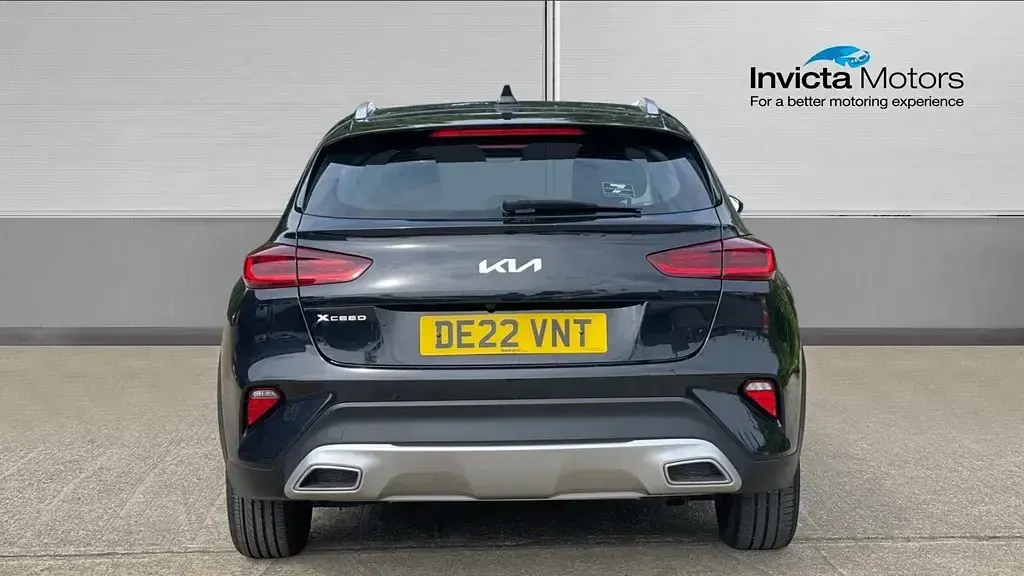 Begagnad Kia XCeed 2022 Svart SUV
