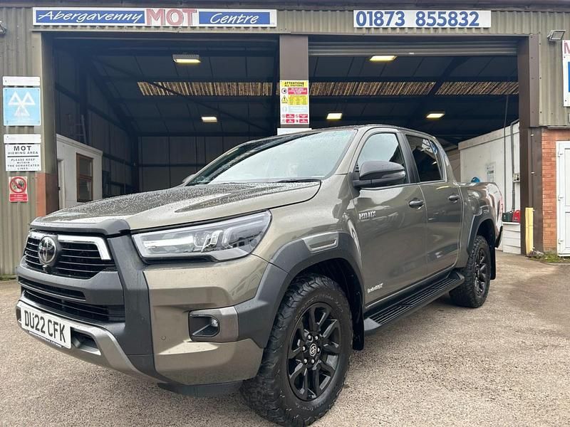 Used Toyota HiLux 2022 Bronze Pickup
