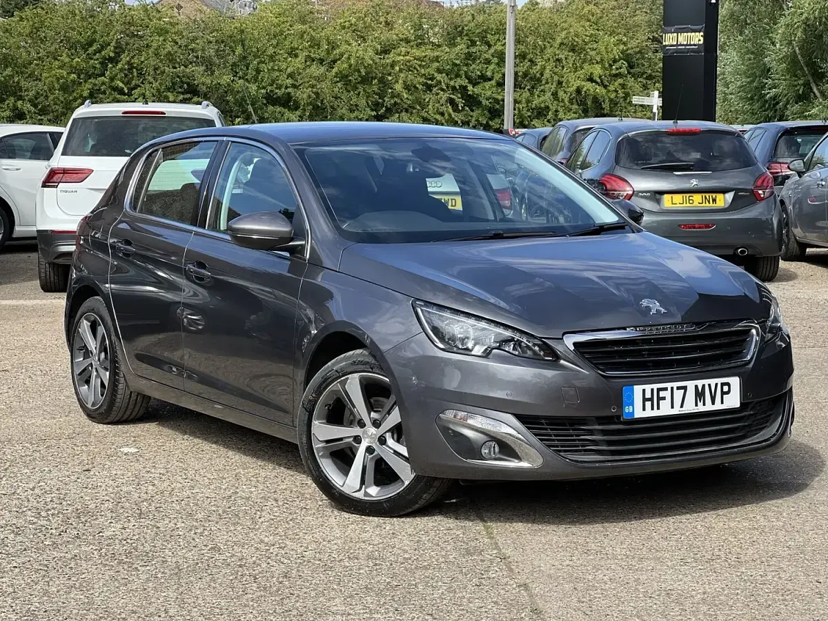 Used Peugeot 308 Allure 130 HP (95 kW) 2017 Grey Hatchback