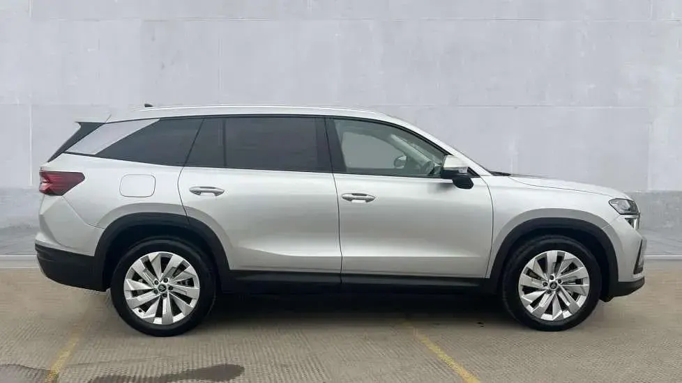 Used Skoda Kodiaq SE 150 HP (110 kW) 2025 Brilliant silver SUV
