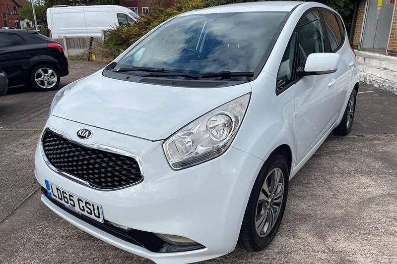 Used Kia Venga 2015 White Hatchback