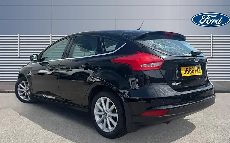 Used Ford Focus Titanium 125 HP (91 kW) 2017 Black Hatchback