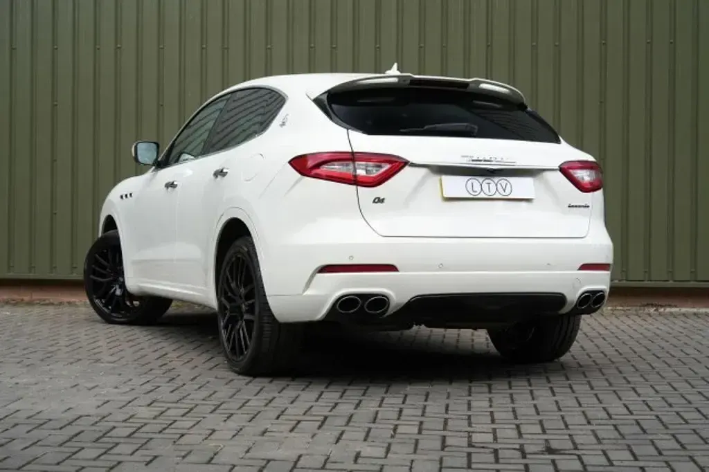 Used Maserati Levante 275 HP (202 kW) 2017 White SUV