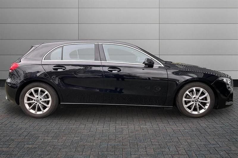 Used Mercedes A180 116 HP (85 kW) 2019 Cosmos black Hatchback