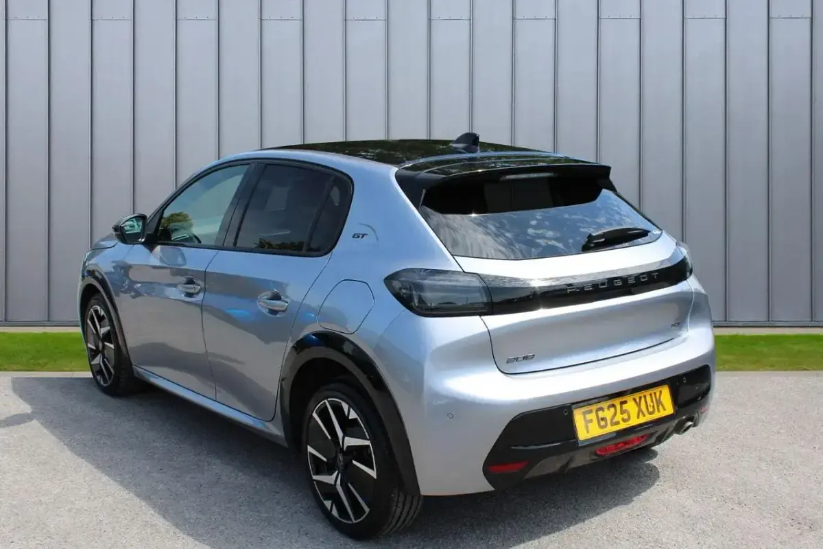 Used Peugeot 208 GT 99 HP (72 kW) 2025 Grey Hatchback